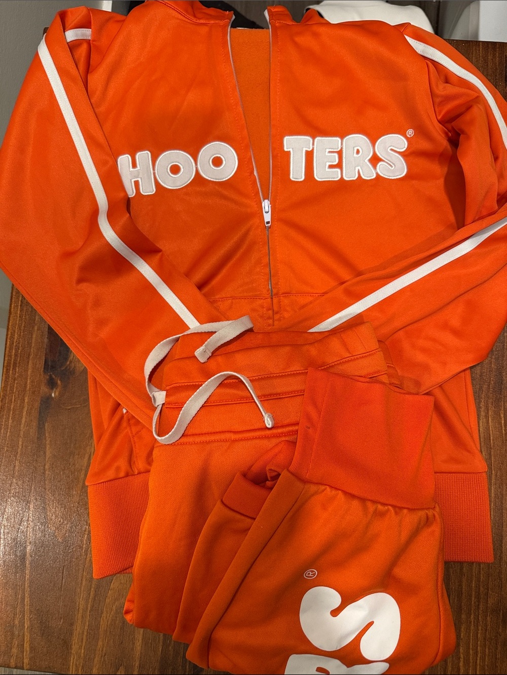 Hooters Bright Orange Jogger Set
